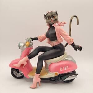 Alley Cats GoGo Secret Agent Margaret Le Van Vintage Resin Cat Figurine
